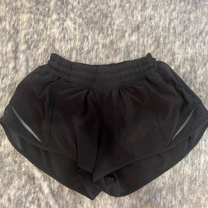 Lululemon black Hotty hot shorts
